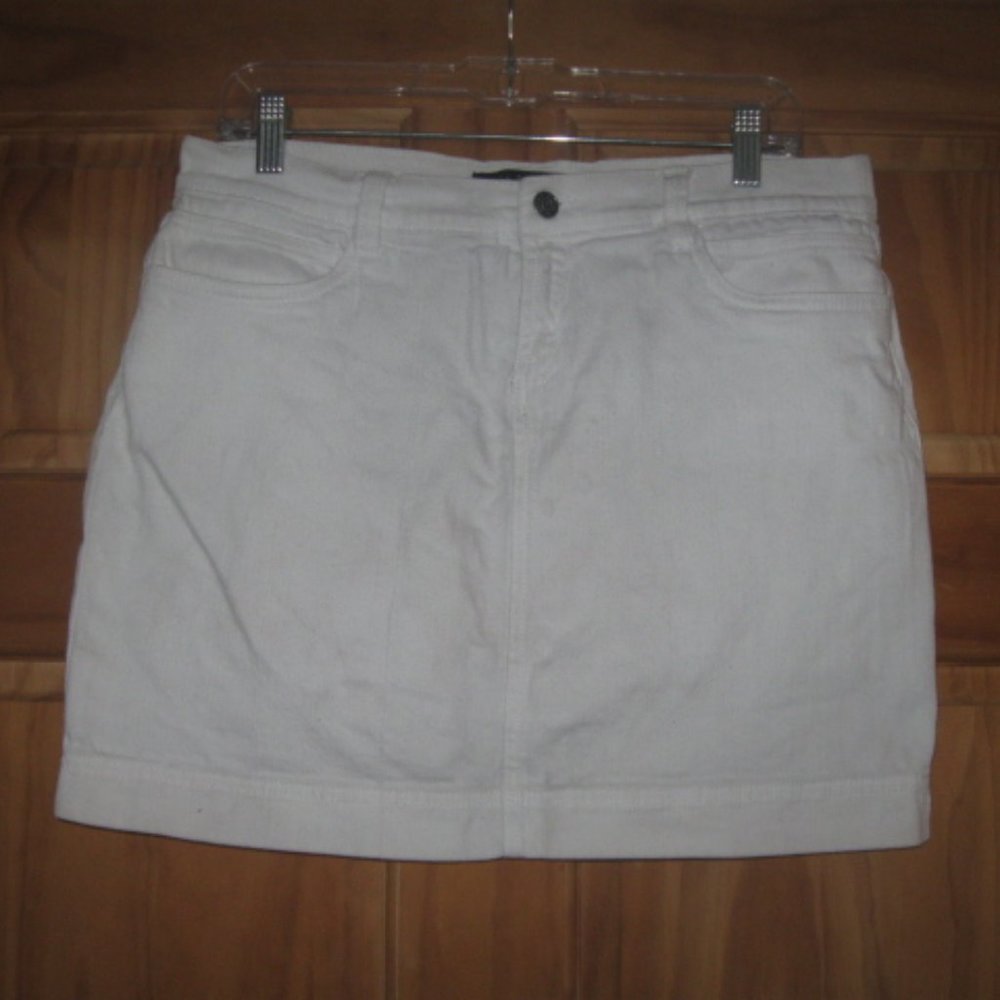 Daisy Fuentes White Denim Skirt